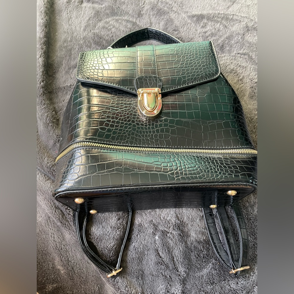 Love Trove Los Angeles  Backpack/purse